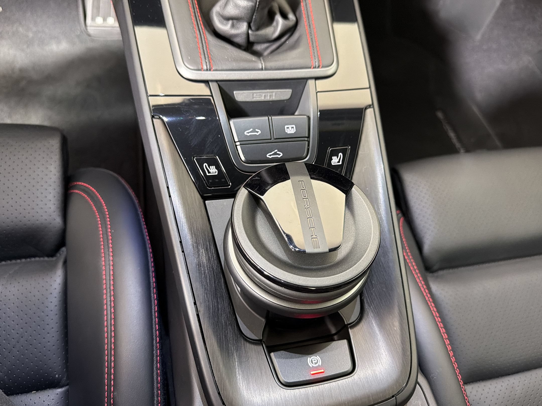 Certified 2024 Porsche 911 Carrera GTS RWD image 19