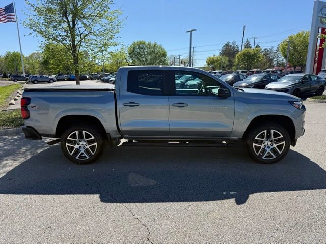 Used 2024 Chevrolet Colorado Z71 w/ Z71 Convenience Package 2 AWD/4WD image 3