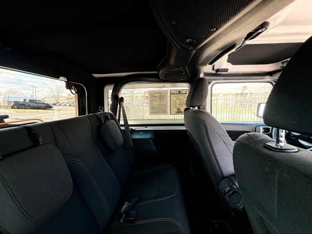 Used 2024 Jeep Wrangler Sport S image 13
