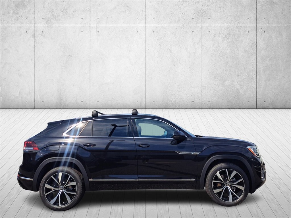 New 2026 Volkswagen Atlas Cross Sport SEL Premium R-Line image 4