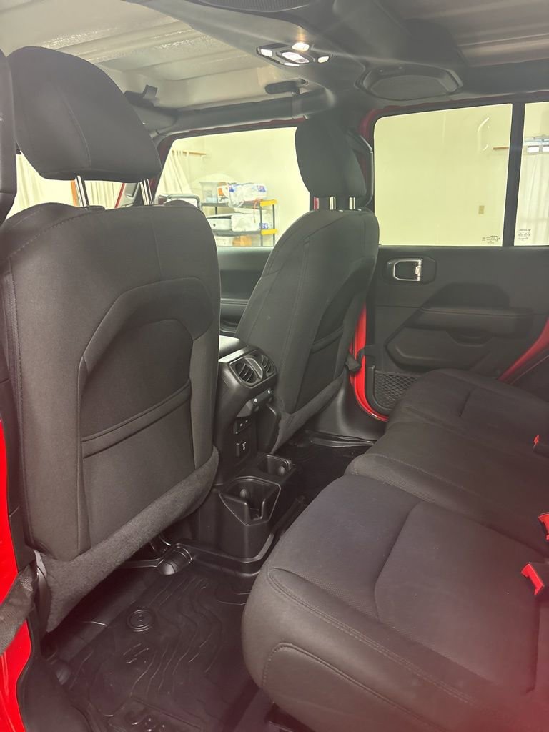 Used 2021 Jeep Wrangler Unlimited Sahara w/ LED Lighting Group image 24