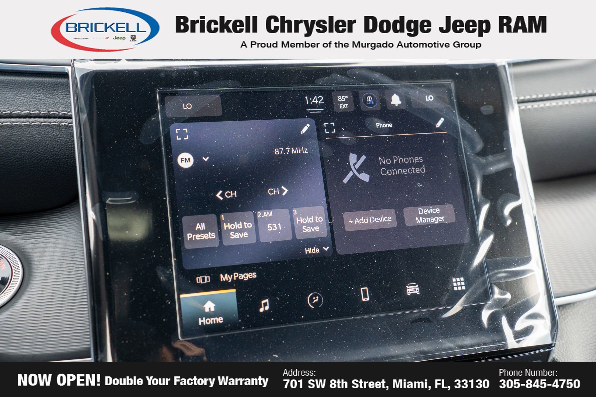 New 2025 Jeep Grand Cherokee L Laredo image 37