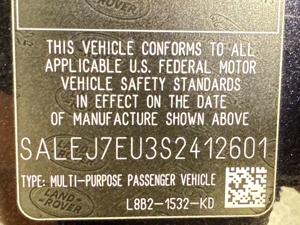 Used 2025 Land Rover Defender 110 S image 27