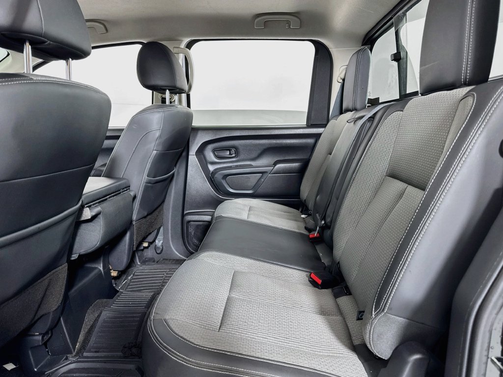 Used 2021 Nissan Titan S w/ S Utility Package RWD image 11