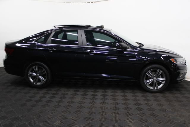 Used 2019 Volkswagen Jetta R-Line image 4