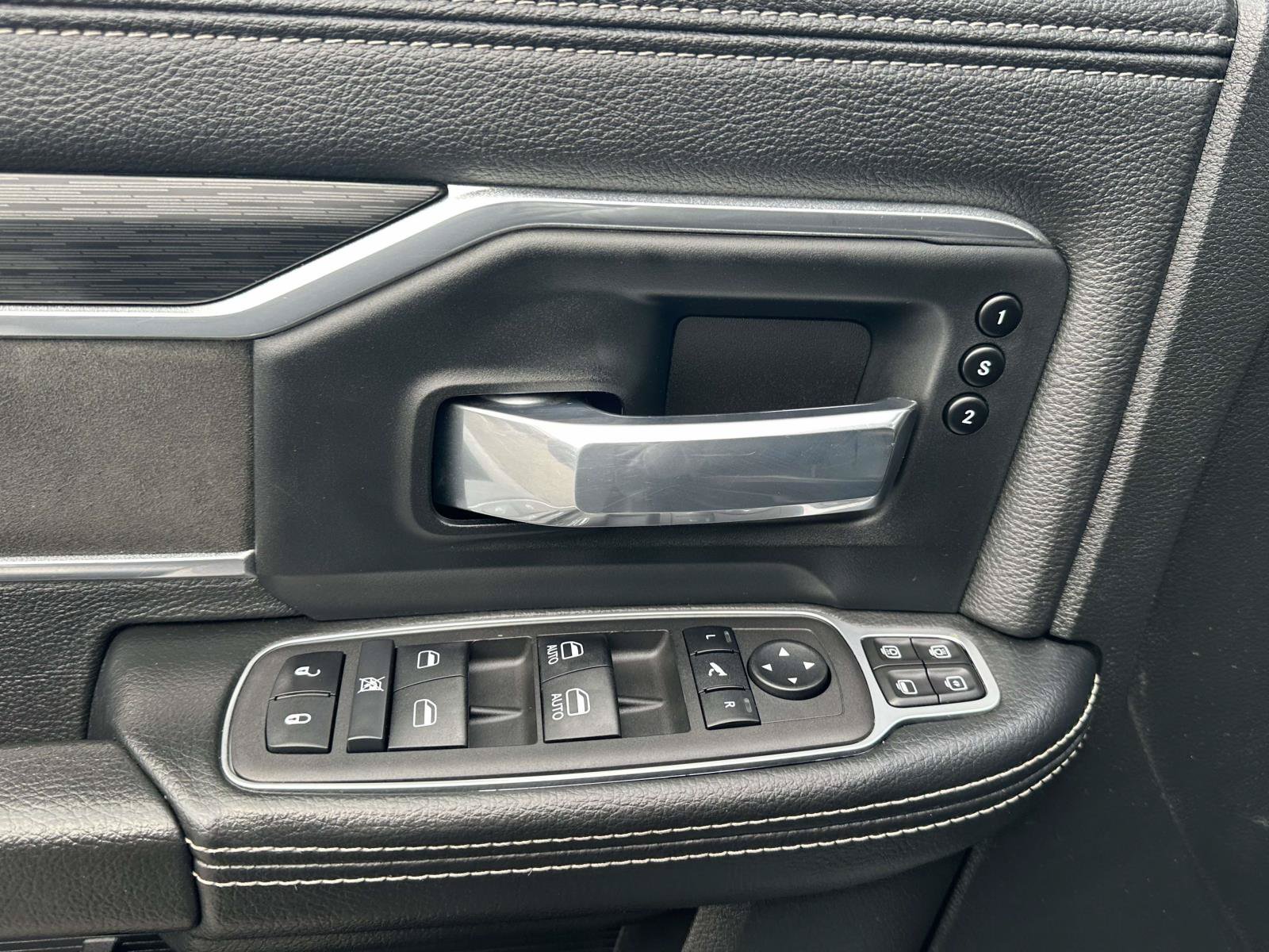 Used 2024 RAM 2500 Laramie w/ Sport Appearance Package AWD/4WD image 24