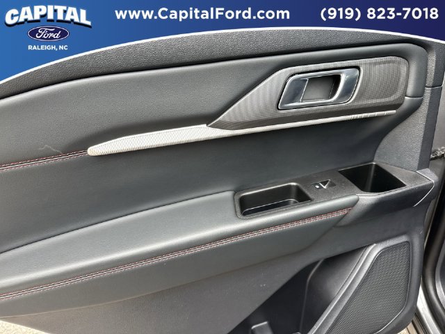 Certified 2025 Ford Explorer ST-Line w/ Premium Package RWD image 17
