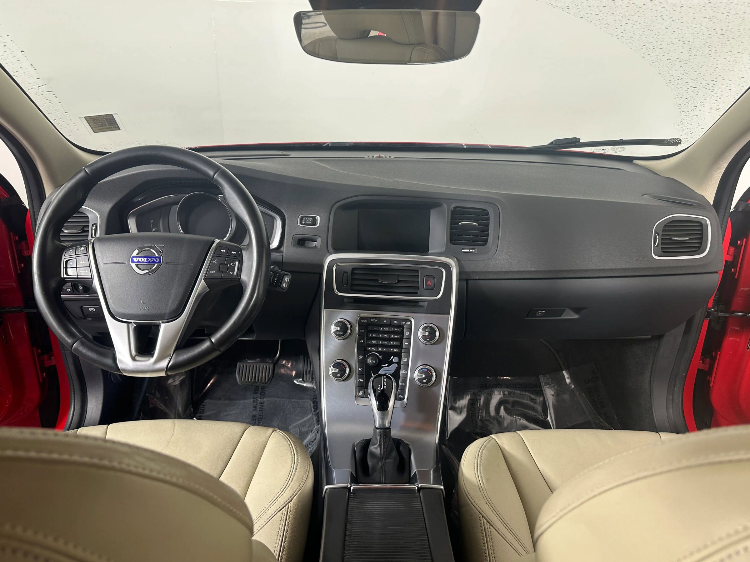 Used 2018 Volvo V60 T5 Dynamic w/ Vision Package image 25