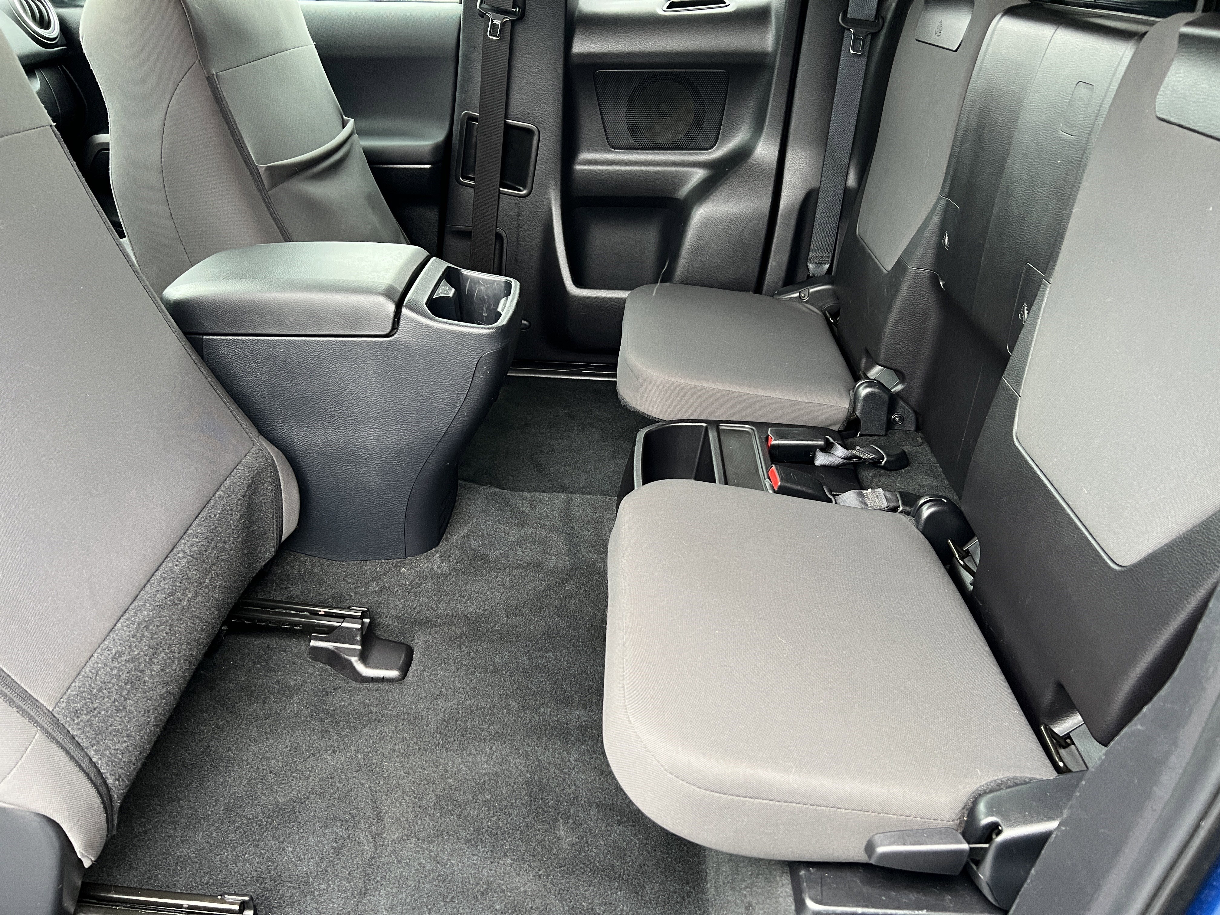 Used 2016 Toyota Tacoma TRD Sport w/ Towing Package image 17