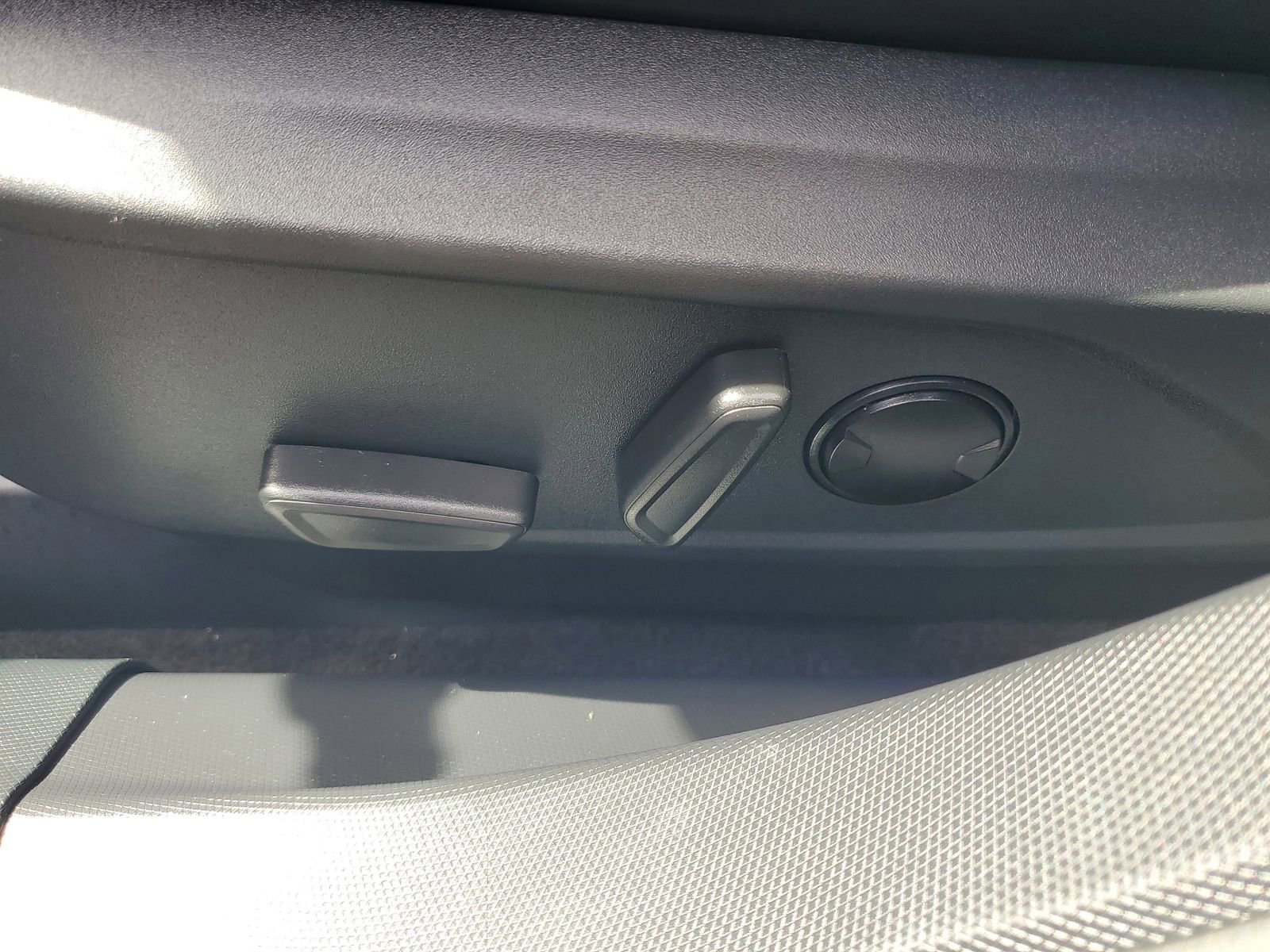 Used 2025 Ford Mustang Mach-E Select RWD image 18