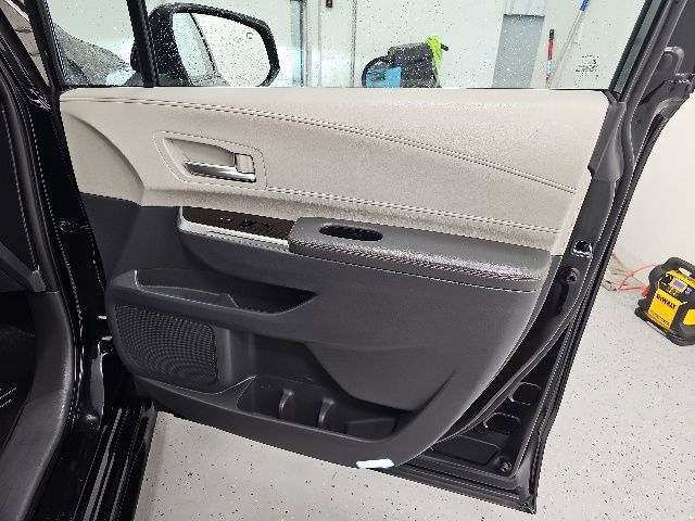 Certified 2023 Toyota Sienna XLE FWD image 37