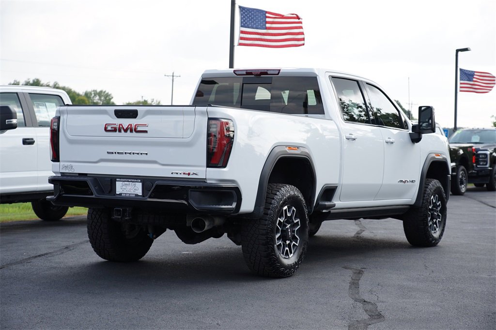 Used 2025 GMC Sierra 2500 AT4X image 3