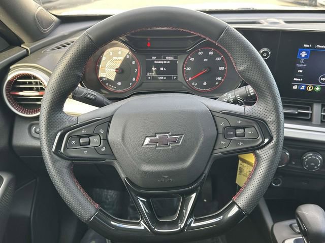 Used 2025 Chevrolet Trax RS w/ Sunroof Package image 12