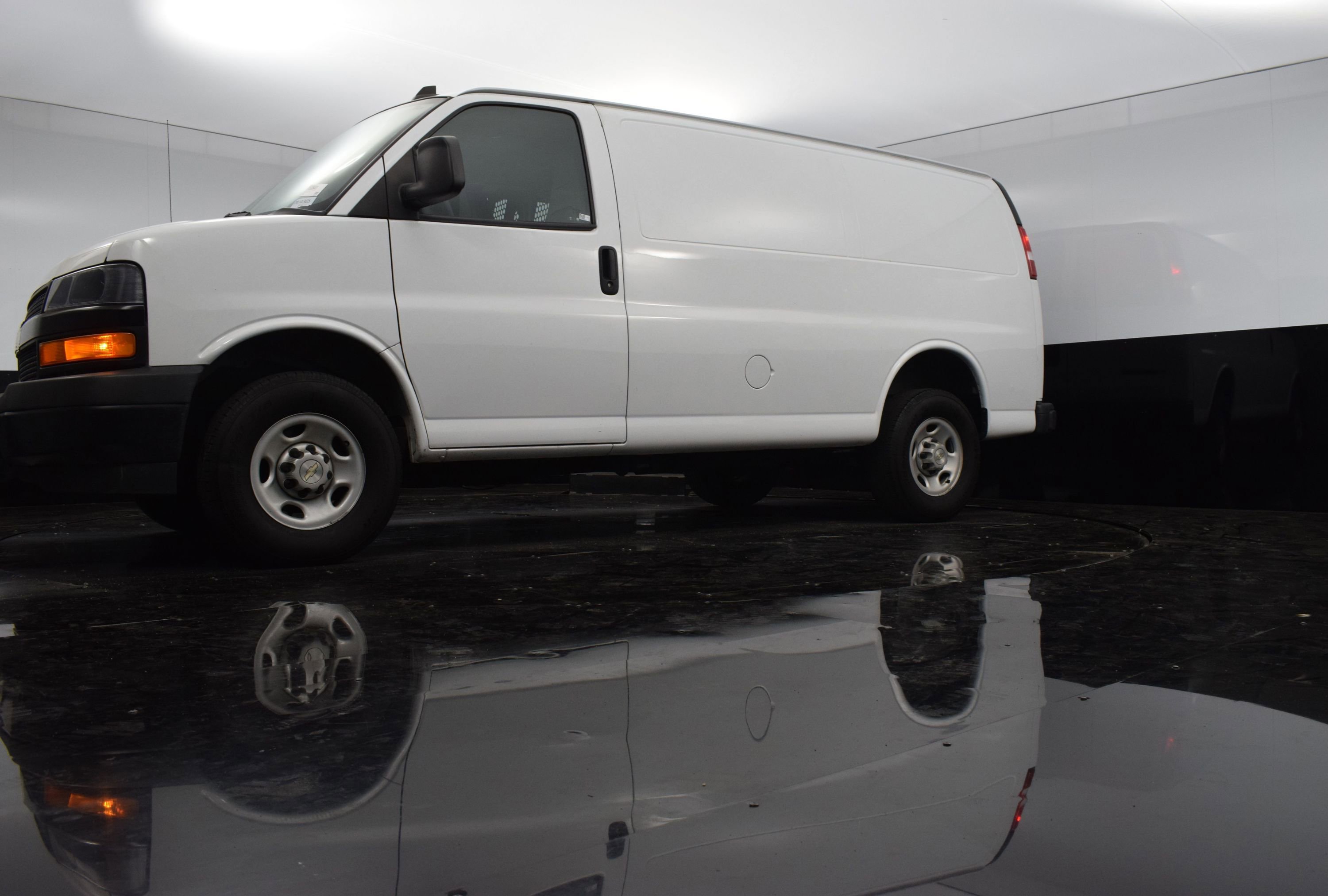 Used 2022 Chevrolet Express 2500 w/ Driver Convenience Package image 18