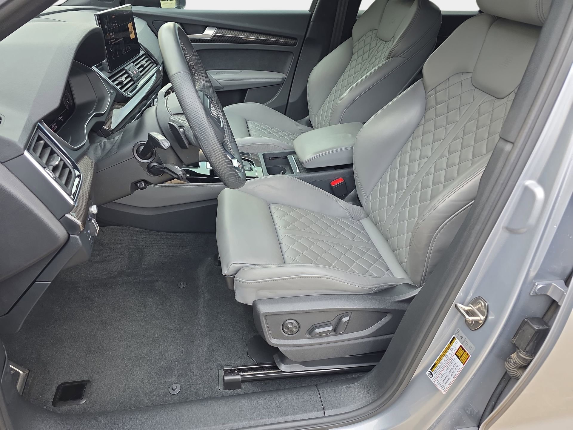 Used 2023 Audi SQ5 Prestige AWD/4WD image 15