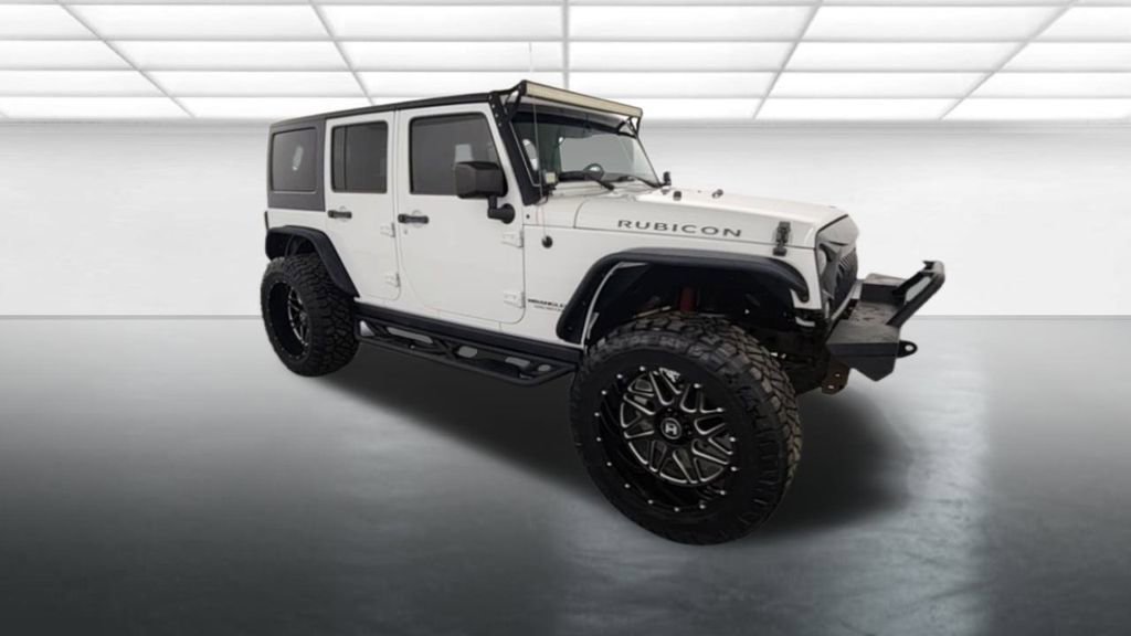 Used 2016 Jeep Wrangler Unlimited Rubicon w/ Connectivity Group AWD/4WD image 9