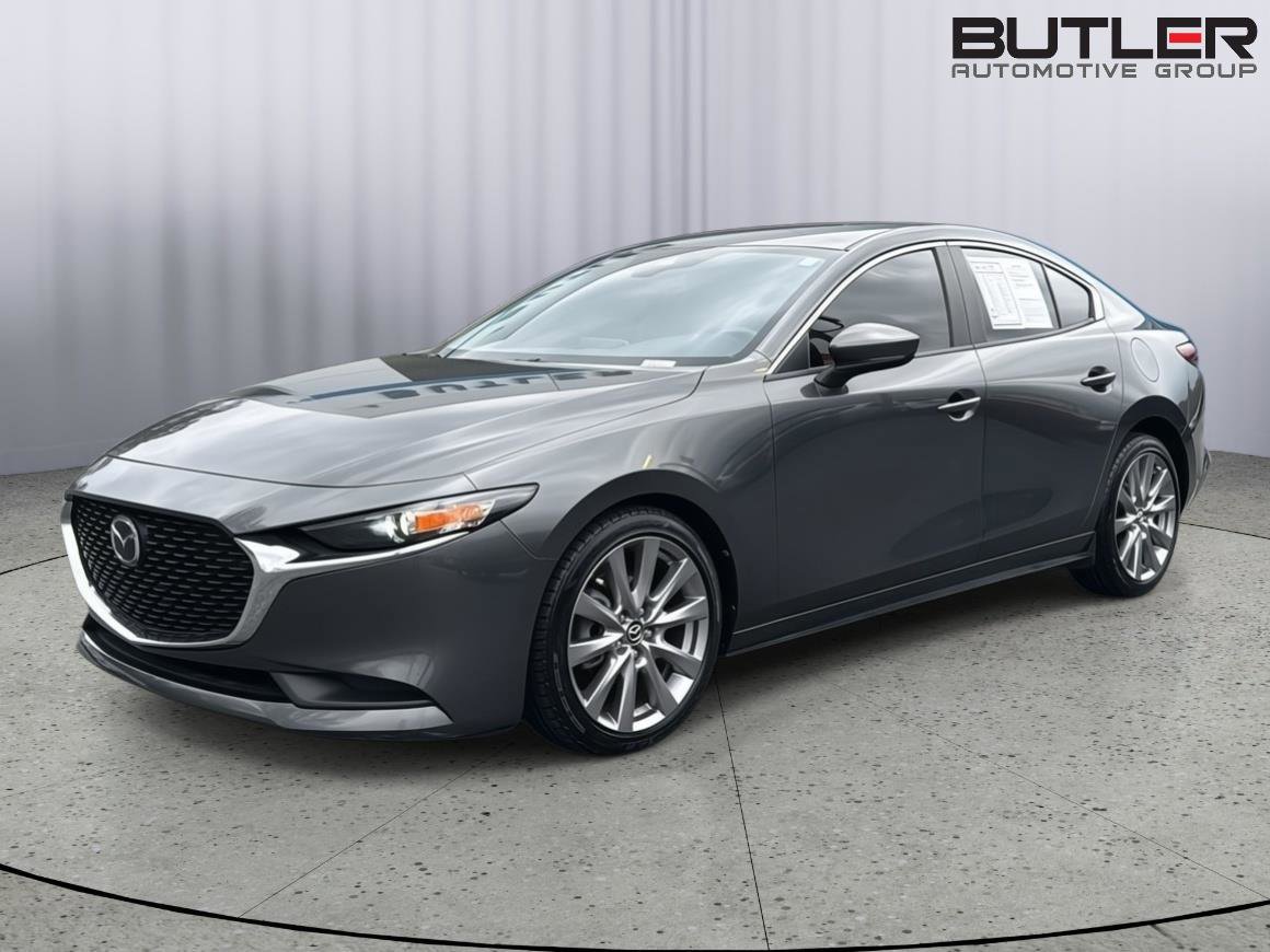 Used 2020 MAZDA MAZDA3 Sedan w/ Select Package image 2