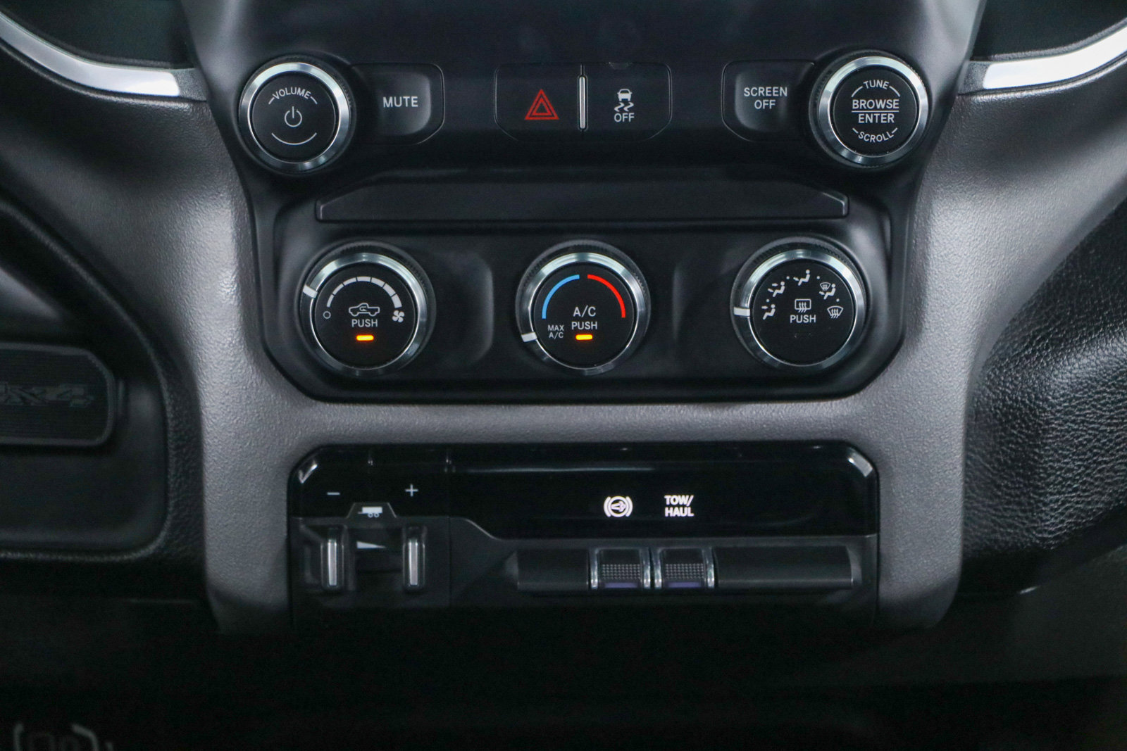 Used 2024 RAM 3500 Big Horn image 22