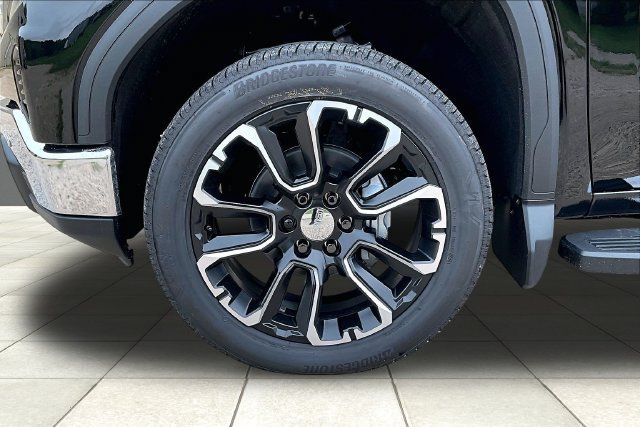 New 2026 GMC Sierra 1500 SLT AWD/4WD image 9