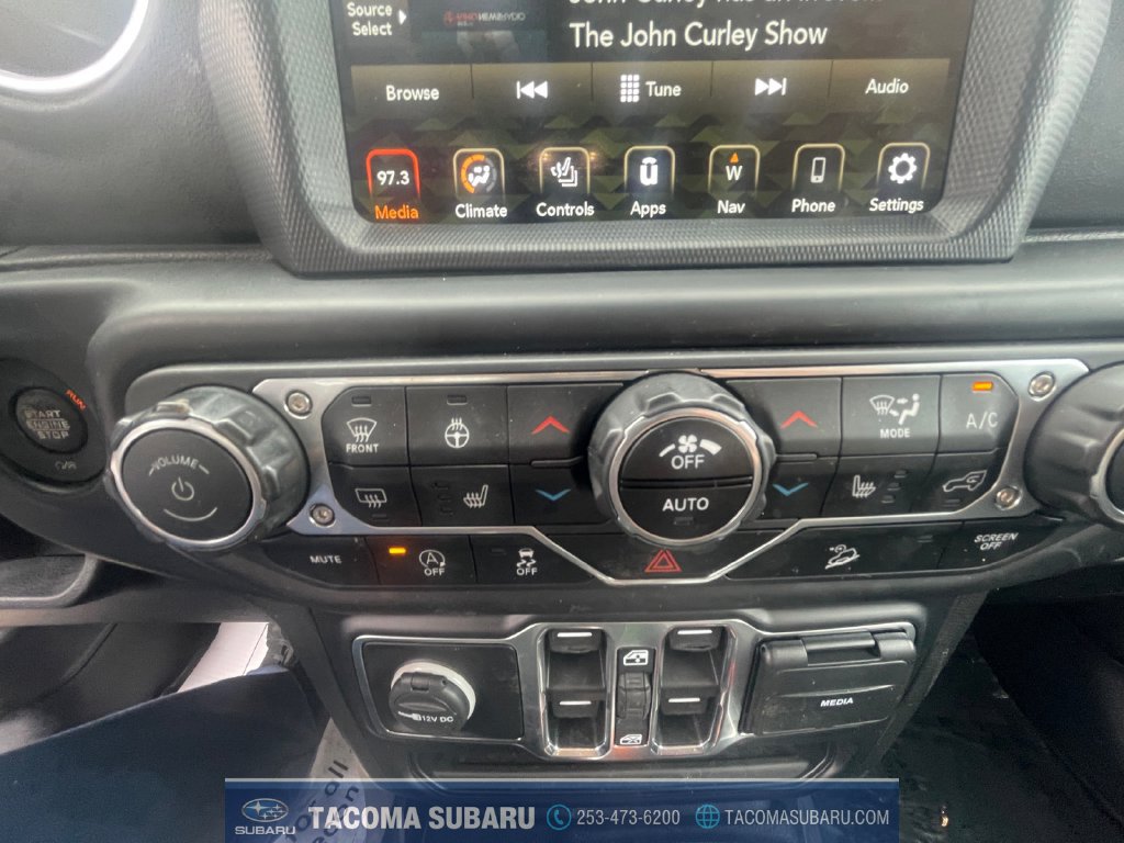 Used 2020 Jeep Wrangler Unlimited Sahara w/ Uconnect 4C Nav & Sound Group AWD/4WD image 22