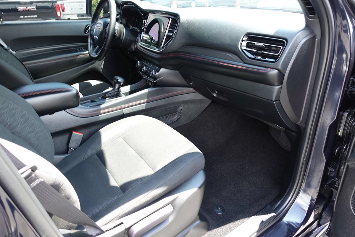Used 2025 Dodge Durango GT w/ Blacktop Package AWD/4WD image 37