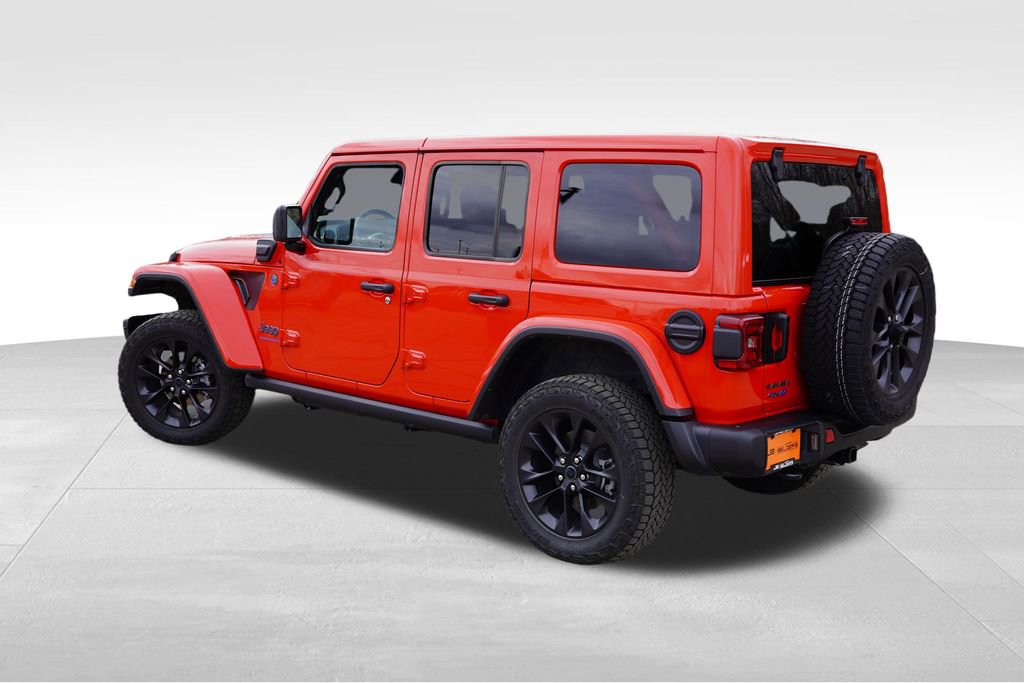 Certified 2025 Jeep Wrangler Unlimited Sahara image 8