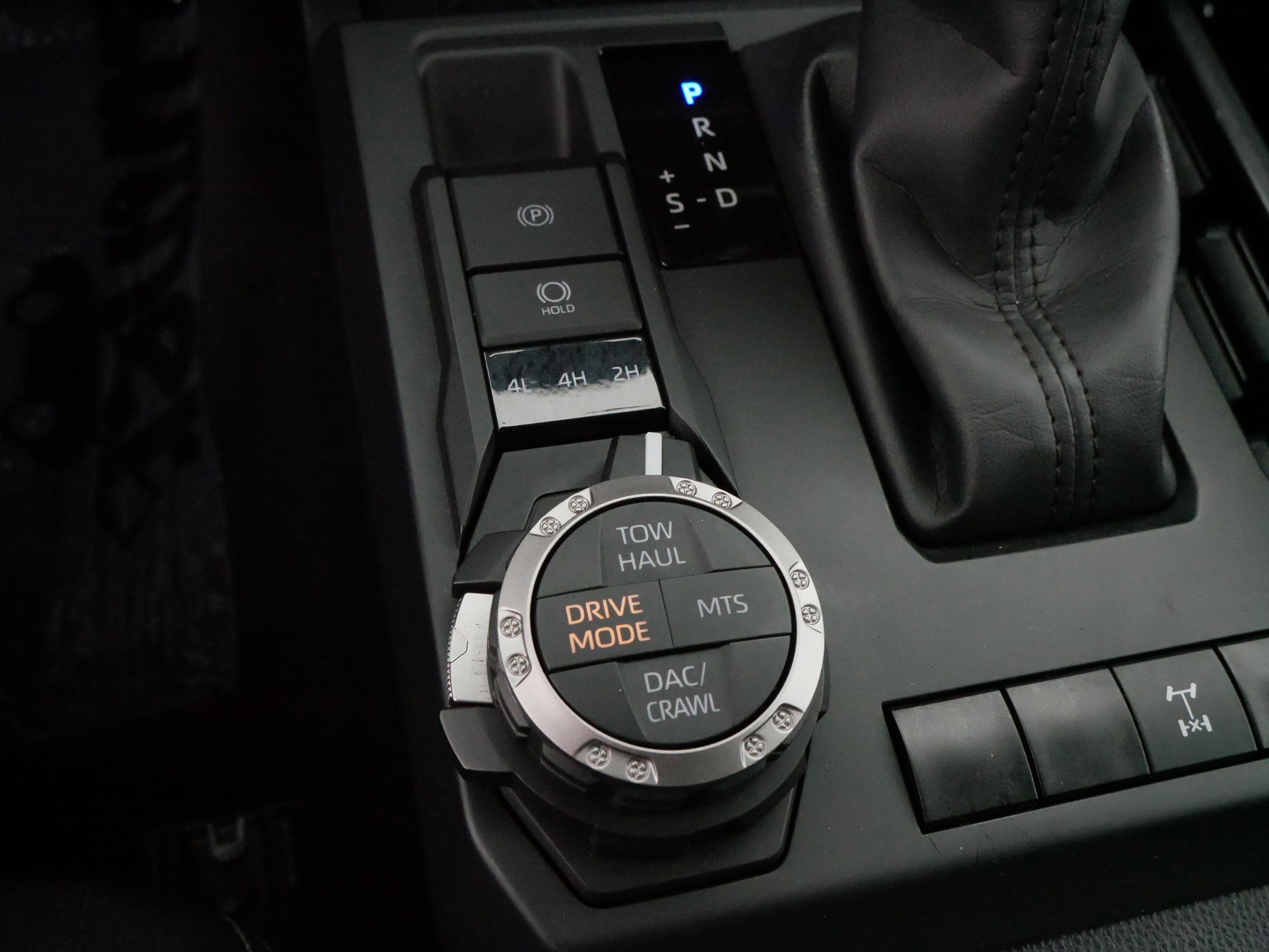 Used 2024 Toyota Tacoma TRD Off-Road image 29