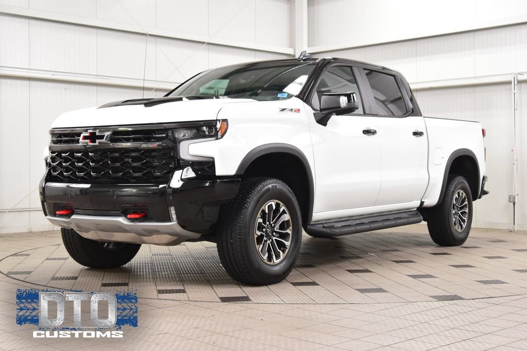Used 2025 Chevrolet Silverado 1500 ZR2 w/ Technology Package AWD/4WD image 3