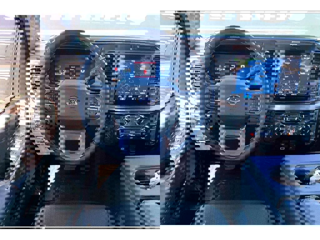 Used 2025 Ford F350 Lariat w/ FX4 Off-Road Package image 6