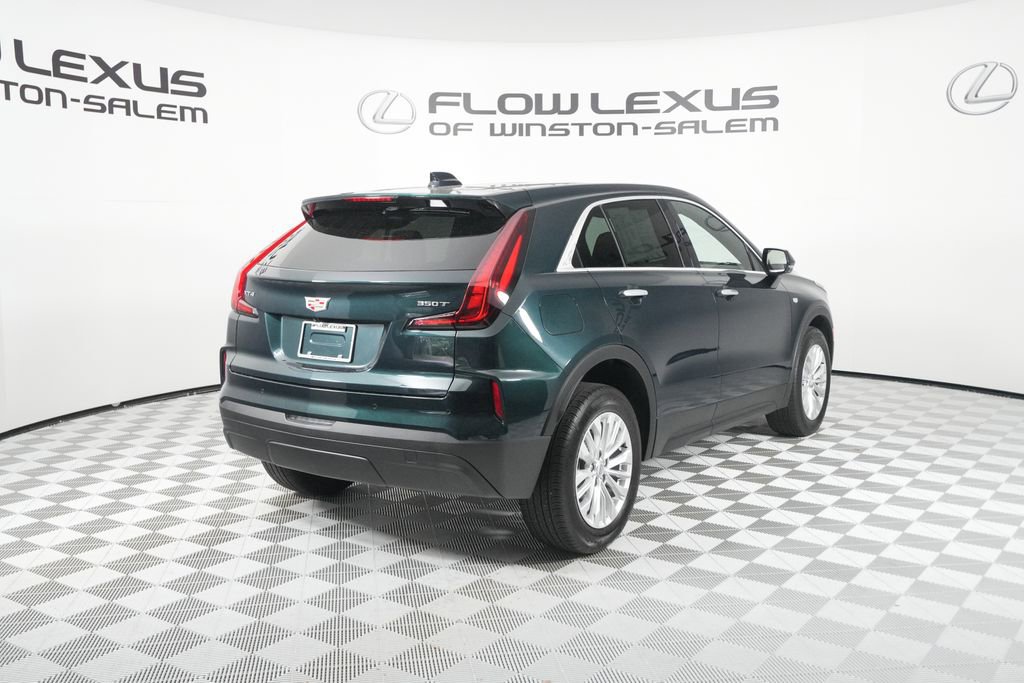 Used 2024 Cadillac XT4 Luxury w/ Cold Weather Package FWD image 7