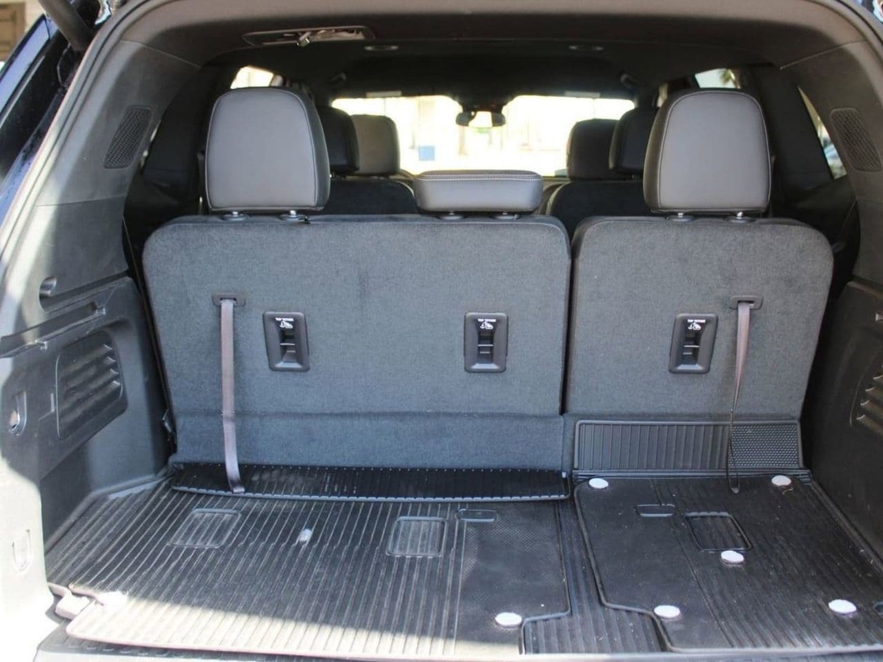 Used 2025 Buick Enclave Sport Touring FWD image 11