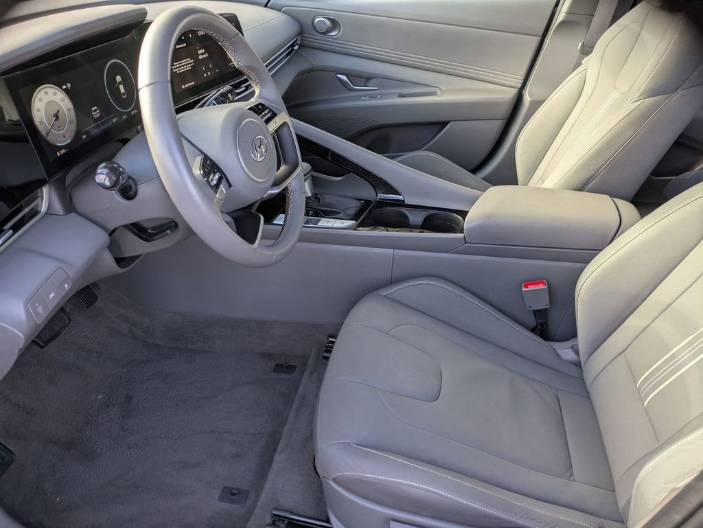 Certified 2023 Hyundai Elantra SEL w/ Convenience Package image 19