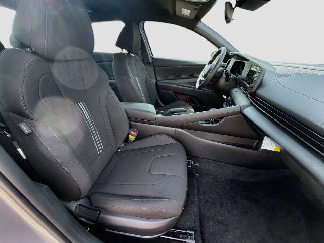 Certified 2026 Hyundai Elantra Sport FWD image 26