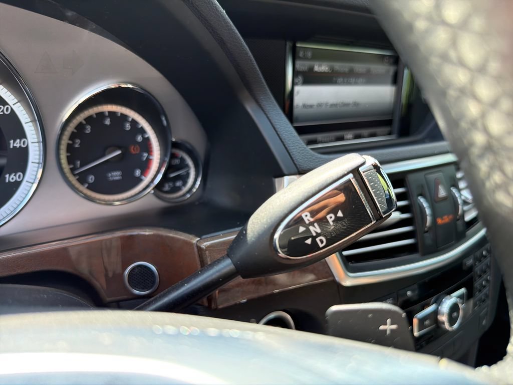 Used 2013 Mercedes-Benz E 350 4MATIC Sedan image 25