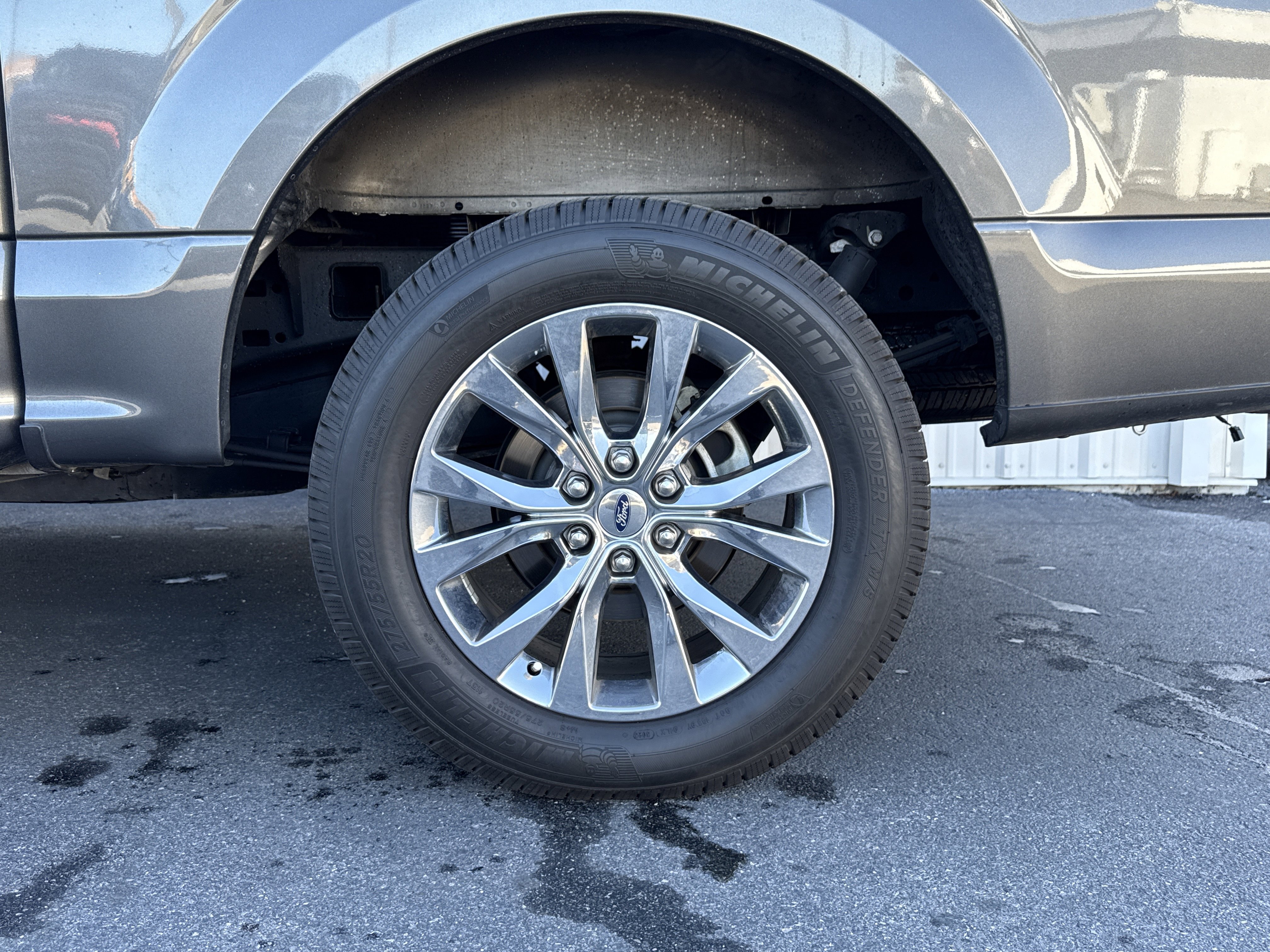 Used 2017 Ford F150 XLT w/ Equipment Group 302A Luxury image 3