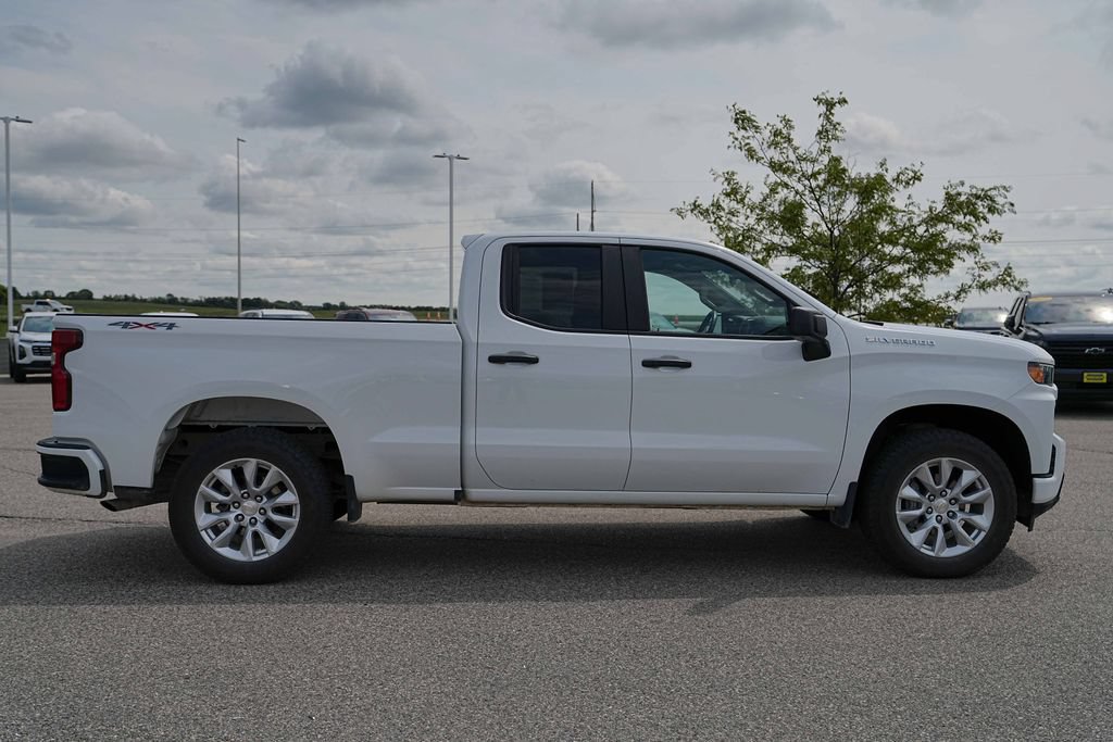 Used 2020 Chevrolet Silverado 1500 Custom w/ Trailering Package AWD/4WD image 5
