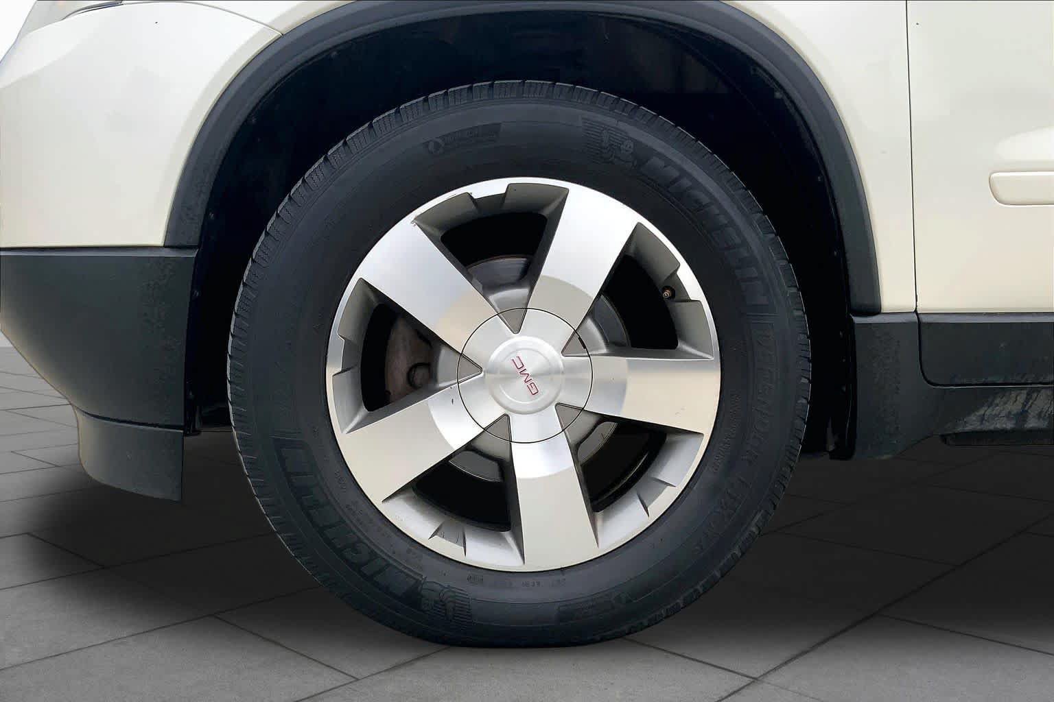Used 2012 GMC Acadia SLT AWD/4WD image 10