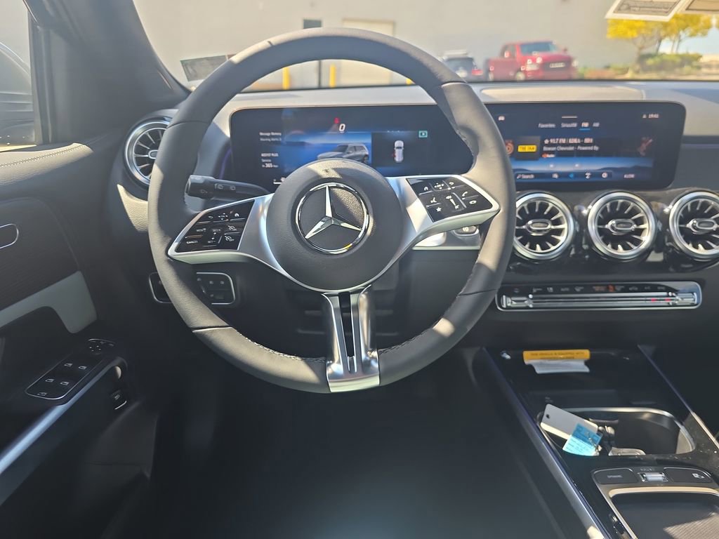 New 2026 Mercedes-Benz GLB 250 4MATIC image 13