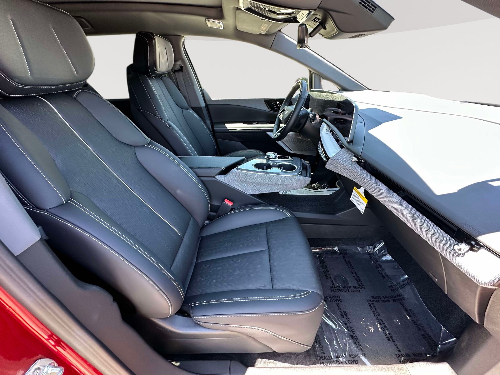 Used 2025 Cadillac Optiq Sport 2 w/ LPO, Floor Liner Package AWD/4WD image 26