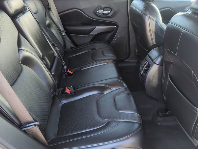 Used 2019 Jeep Cherokee Limited image 25