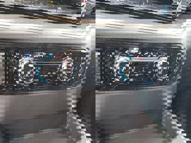 New 2026 GMC Sierra 1500 SLT w/ SLT Premium Package image 25