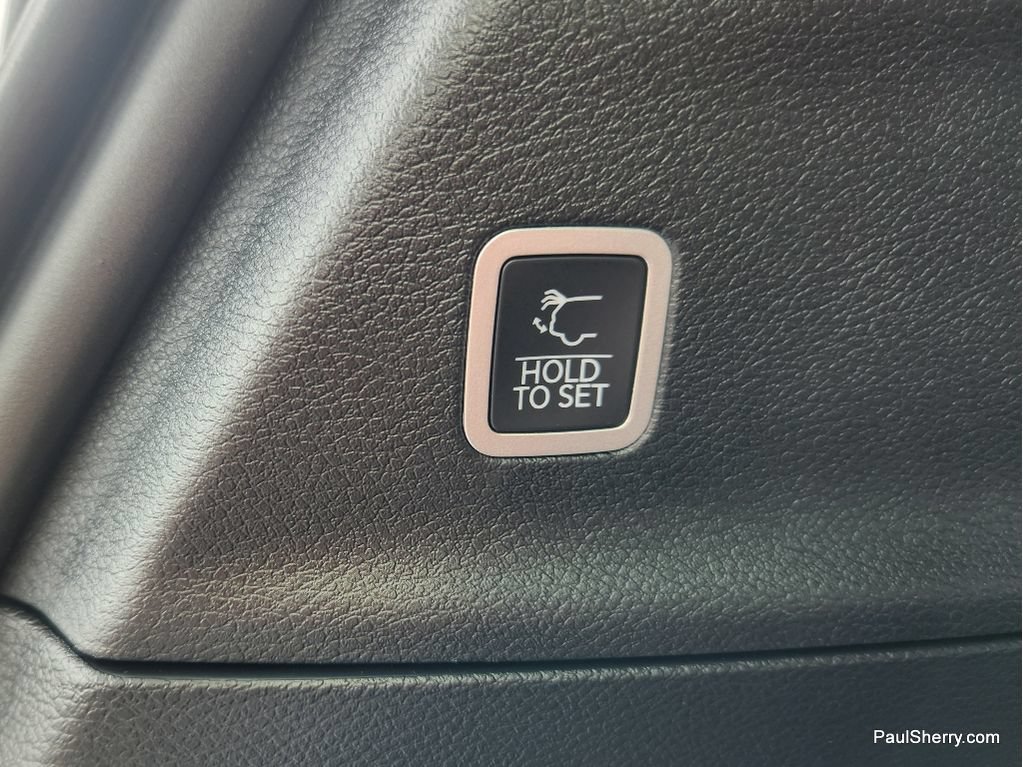 New 2027 Chrysler Pacifica Limited FWD image 20