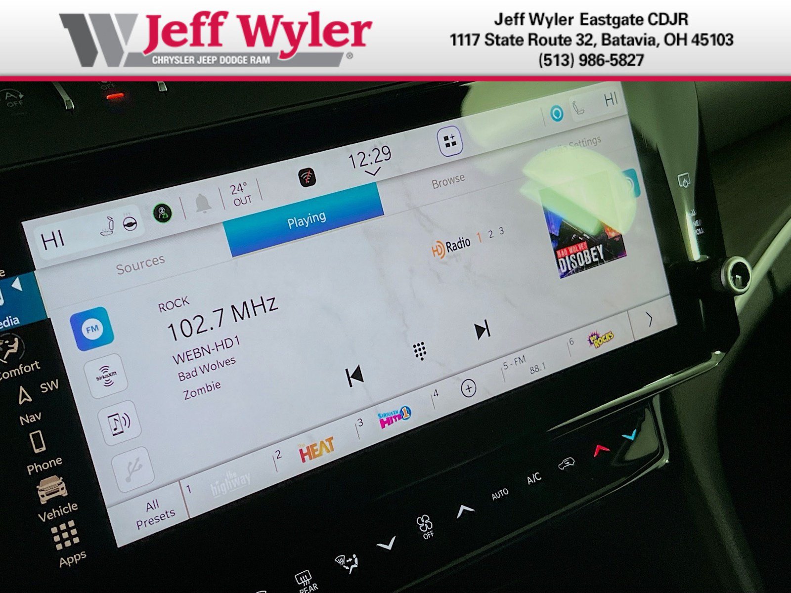 New 2026 Jeep Grand Cherokee Limited w/ Limited Altitude Package AWD/4WD image 8