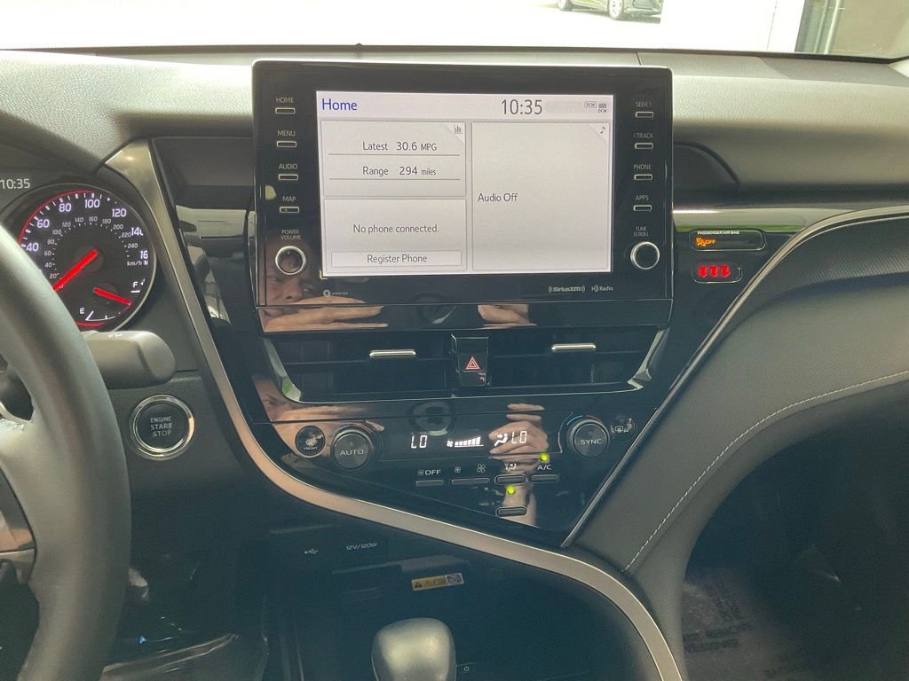 Used 2022 Toyota Camry XSE FWD image 15