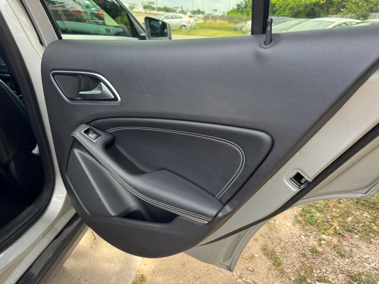 Used 2017 Mercedes-Benz GLA 250 4MATIC w/ Premium Package image 21