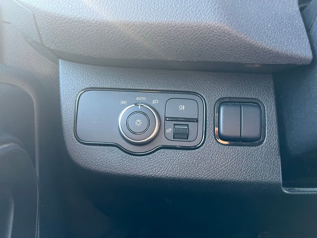 Used 2023 Mercedes-Benz Sprinter 1500 image 23