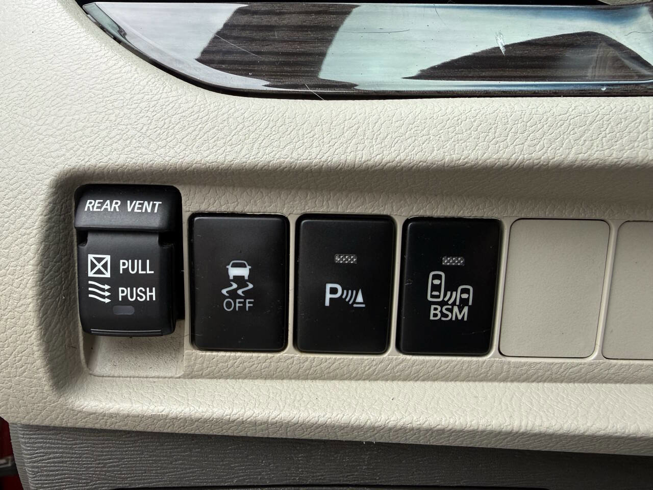 Used 2016 Toyota Sienna XLE Premium FWD image 20