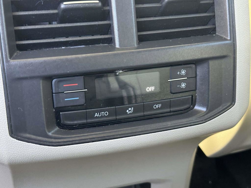 Used 2023 Volkswagen Atlas SE AWD/4WD image 33