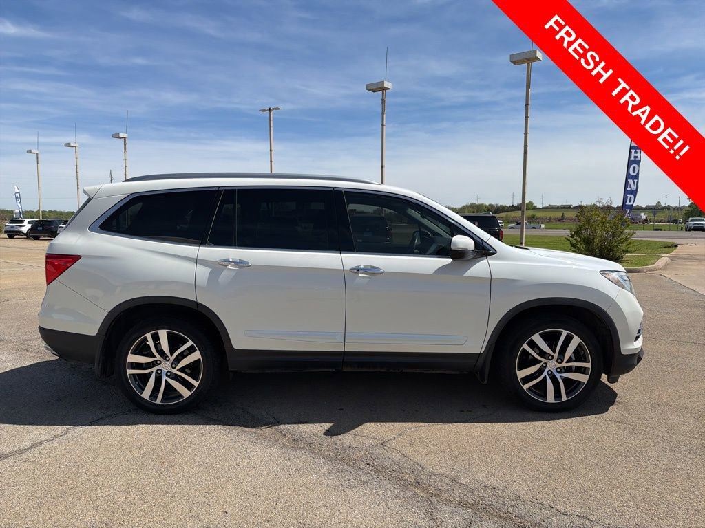 Used 2017 Honda Pilot Elite image 4