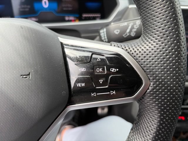Used 2022 Volkswagen Tiguan SE R-Line AWD/4WD image 11
